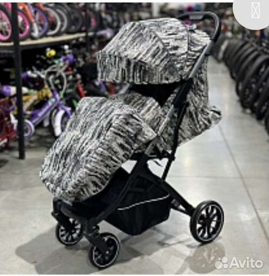 Коляска новая. Цвет black edition