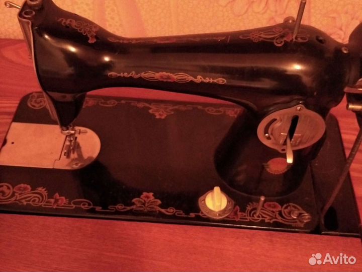 Швейная машина Подольск ножная