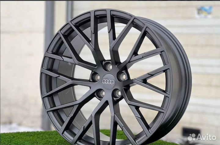 Новый комплект дисков R20 audi