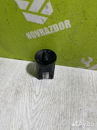 Переключатель света фар Шкода Октавия А4