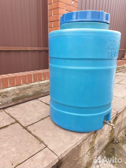 Продается бочка с краном на 160 литров