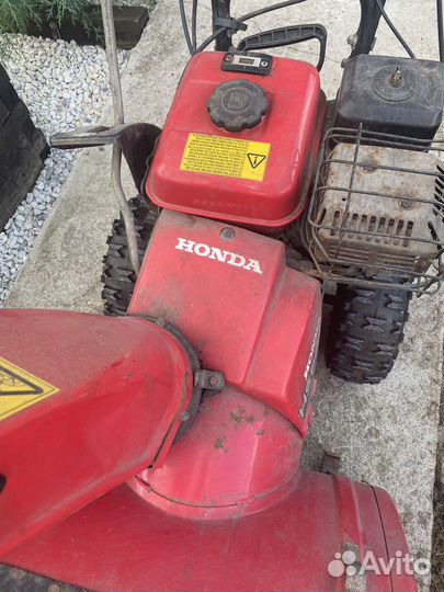 Снегоуборщик honda