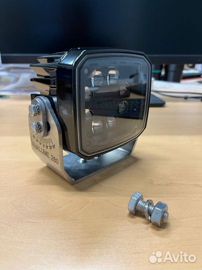 LED фара ближнего света Hella 1GA 995-606 rocklume