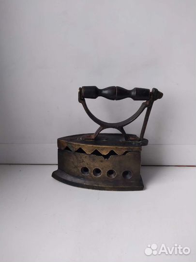 Утюг манжетный