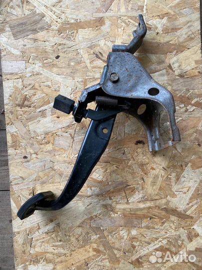 Kia Ceed 2 JD педаль тормоза АКПП