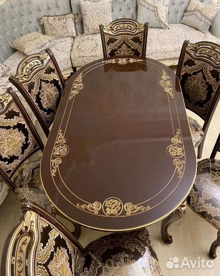 Стол кухонный