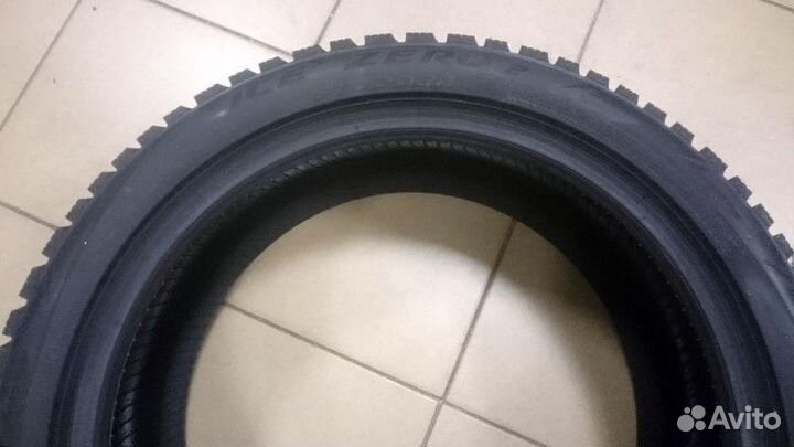 Pirelli Ice Zero 2 235/45 R18 98H