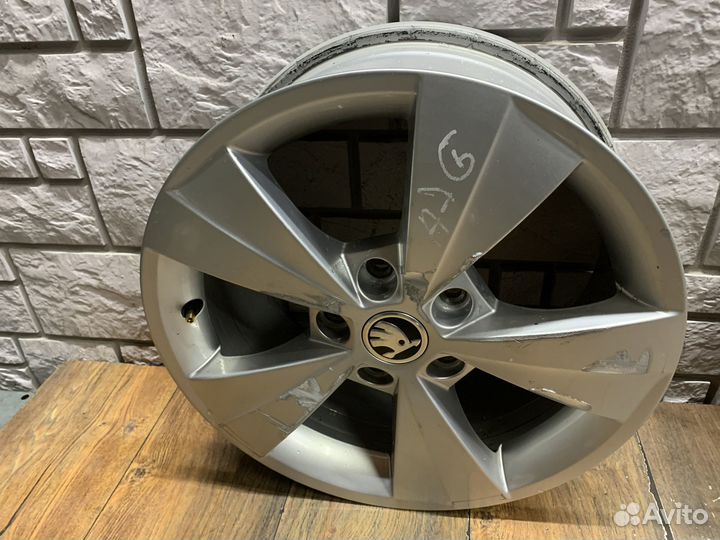 Skoda Octavia A7 Диск колесный литой R16