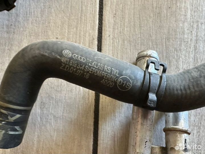 Патрубок системы охлаждения Audi A6 C8 2019