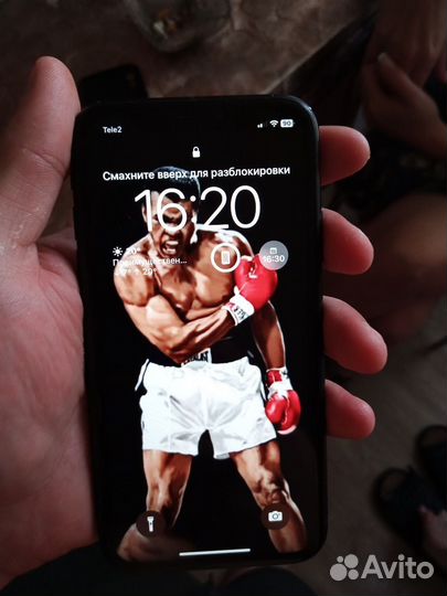 Телефон iPhone xr