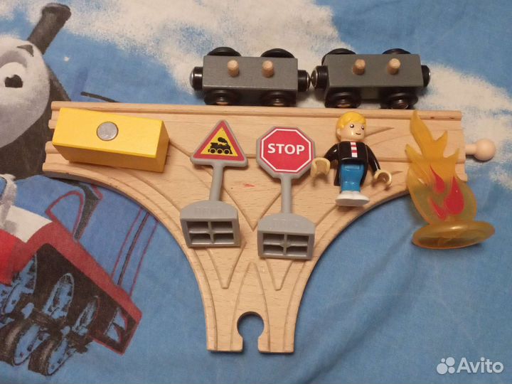 Детали брио