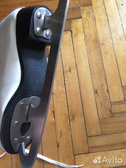 Коньки женские