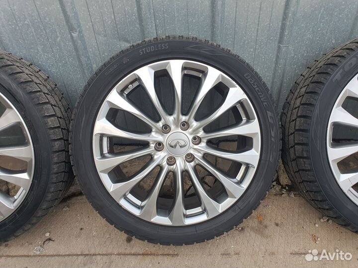 Колеса комплект 275/40R22 Infiniti QX56 QX80