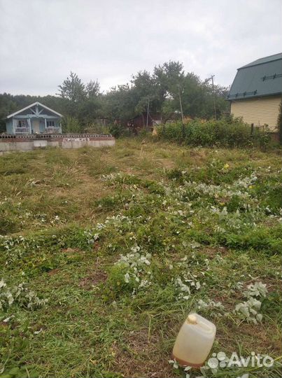 Покос травы триммером