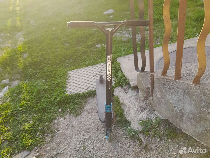 Трюковой самокат