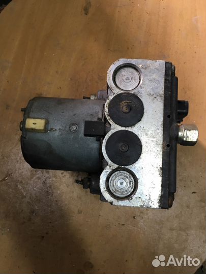 Блок ABS BMW E38 E39 0265217000