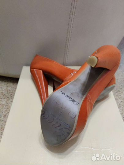 Туфли женские-кораловые 40 размер натурал. кожа