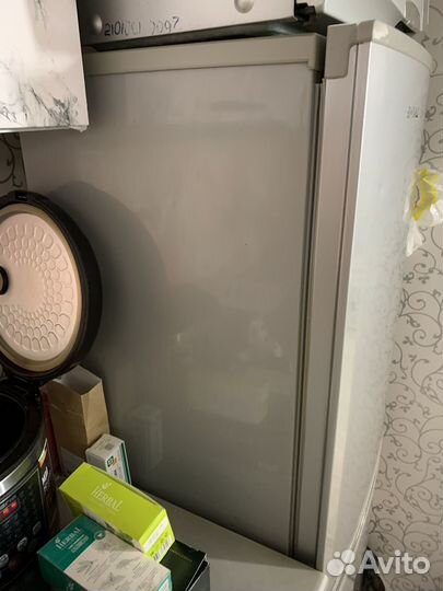 Холодильник shivaki япония. 150 см выс, 47 шир