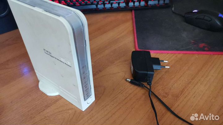 Asus RT-N13U Wi-Fi роутер