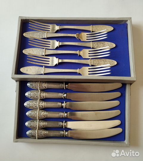 Набор мельхиоровых вилок и ножей СССР