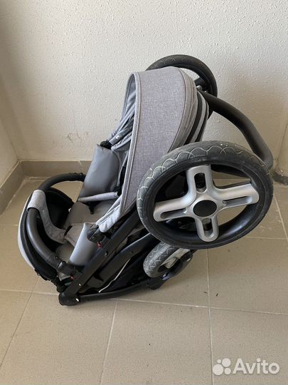 Коляска прогулочная