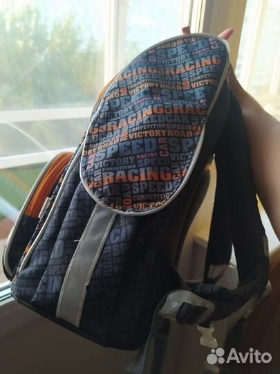 Школьный рюкзак