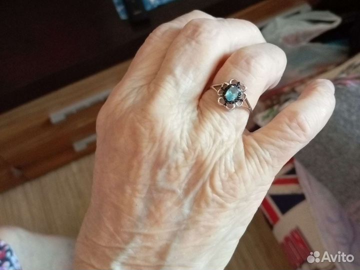 Серебряное кольцо