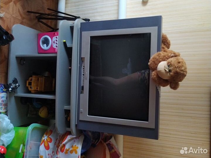 Телевизор 