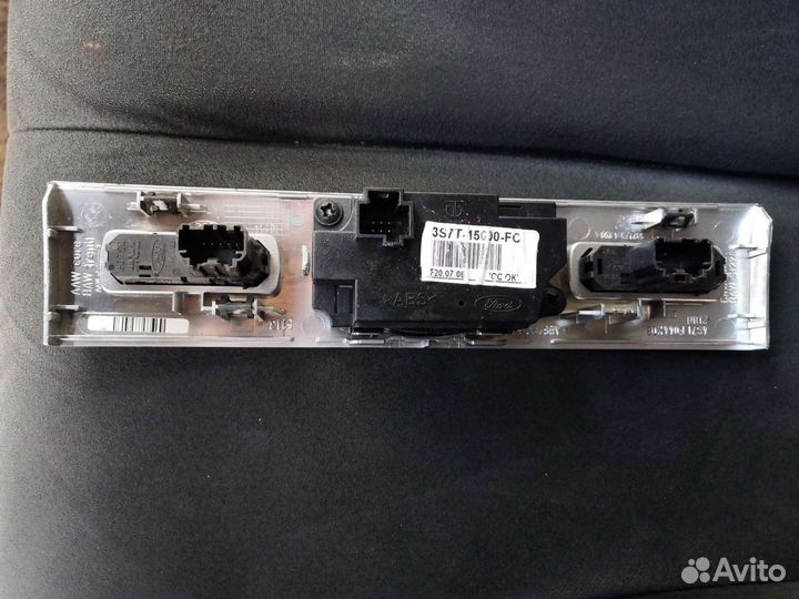 Рамка салона Ford Mondeo III