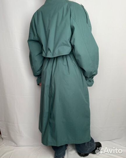 Винтажный тренч бледно-зеленого оттенка с поясом