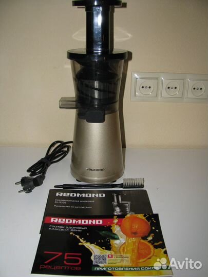 Соковыжималка шнековая Redmond
