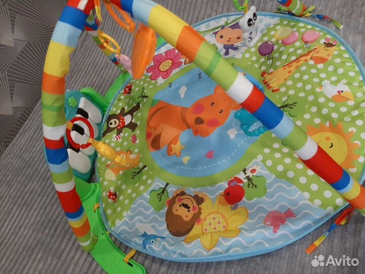 Развивающий коврик с пианино