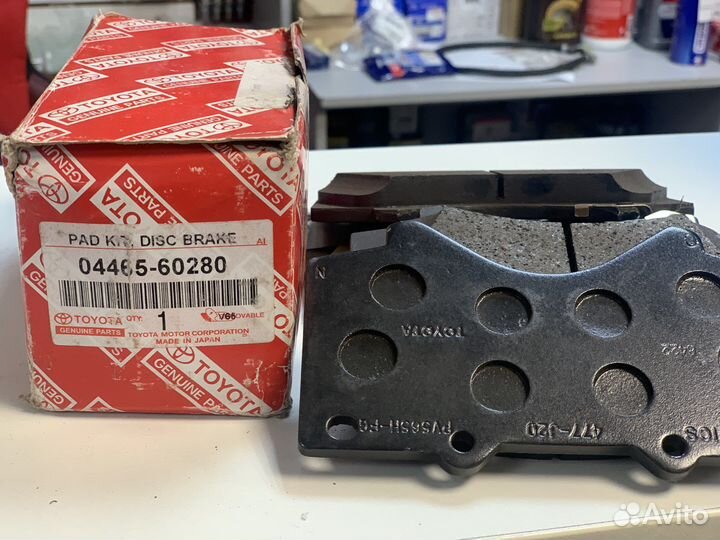 Колодки тормозные передние Toyota 04465-60280
