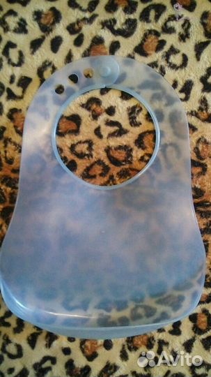 Нагрудник для кормления