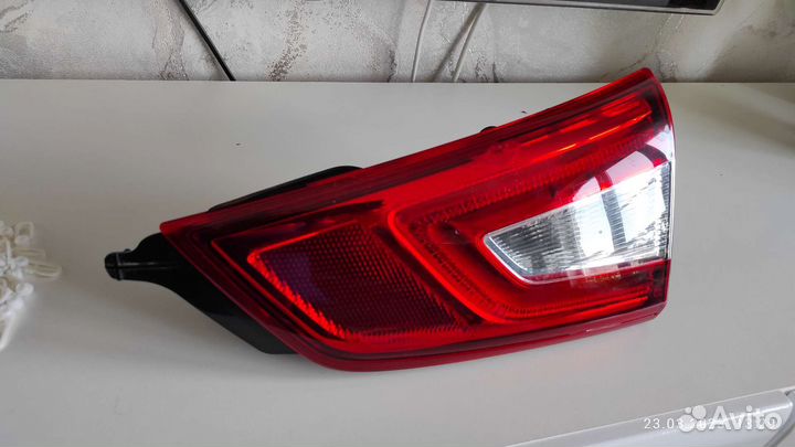 Внутренний задний фонарь Ниссан j11