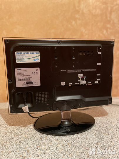 Телевизор Samsung UE19C4000PW
