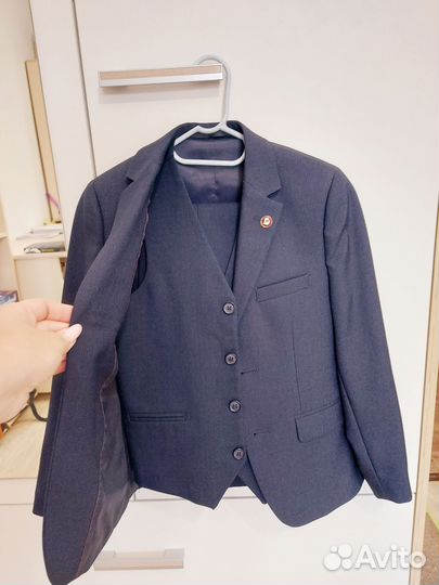 Костюм тройка на мальчика 122-128