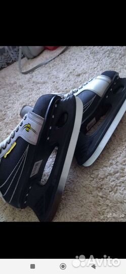 Коньки хоккейные