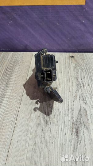 Замок лючка бензобака Renault megane 1
