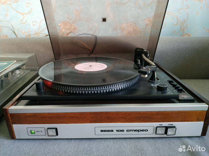 Проигрыватель Вега 106,110, усилительУ7111,колонки