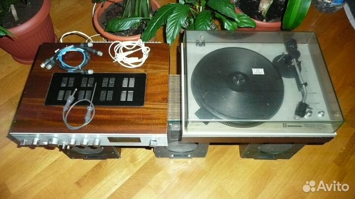 Усилитель Проигрыватель пластинок Колонки