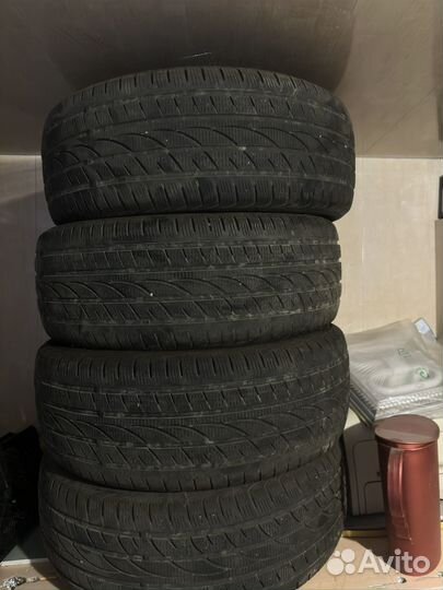 Lanvigator SnowPower 215/55 R17