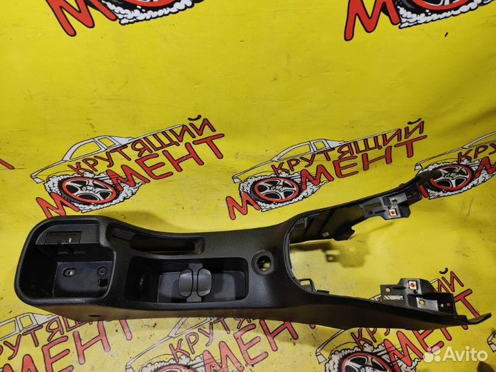 Консоль центральная Chevrolet Cruze седан 1.6 2012