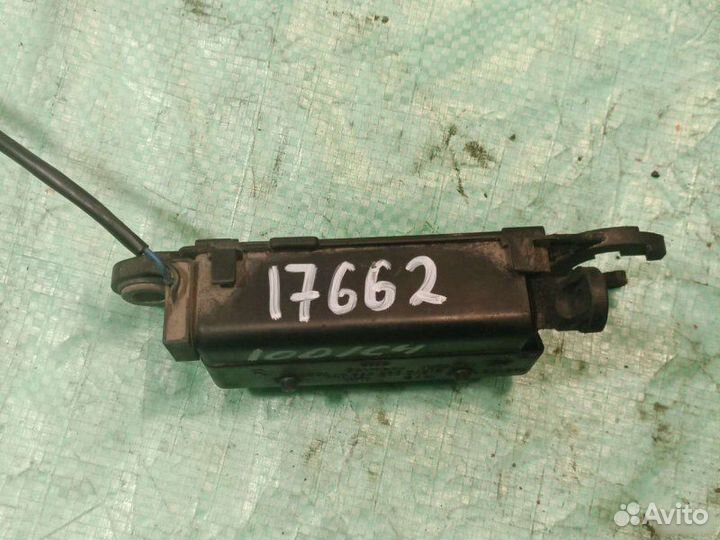 Ручка двери передняя правая Audi А6 C4