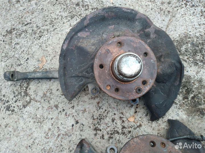 Поворотный кулак Mercedes W202