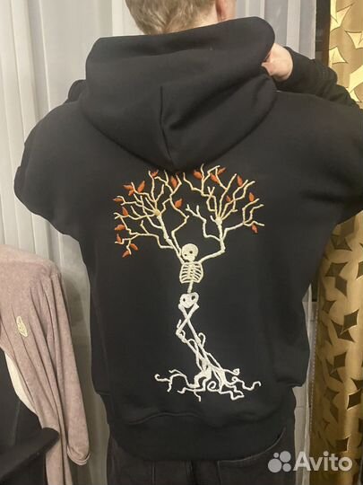 Ручная вышивка на одежде