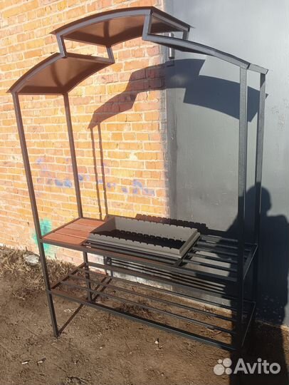 Мангал с крышей