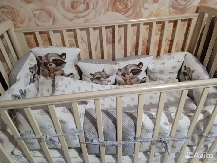 Подушечки-бортики в кроватку