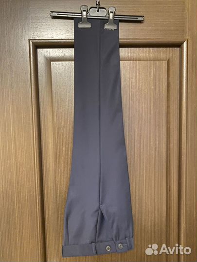 Продаю брюки жилетка рубашка