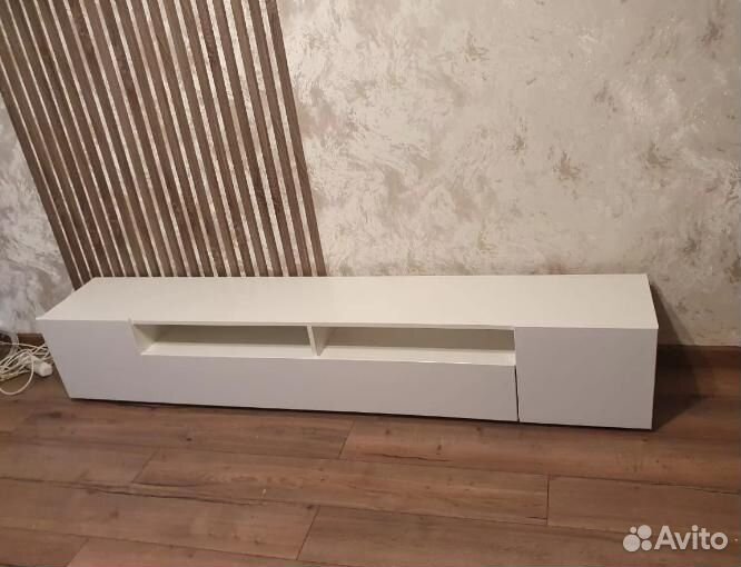 Подвесная тумба под тв в гостиную